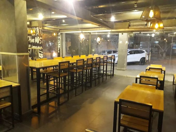 Oh My Grill Bahadurabad Karachi gourmet beef burger and fries