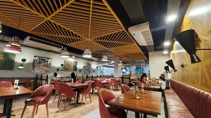 Nando's Restaurant Karachi/dining area